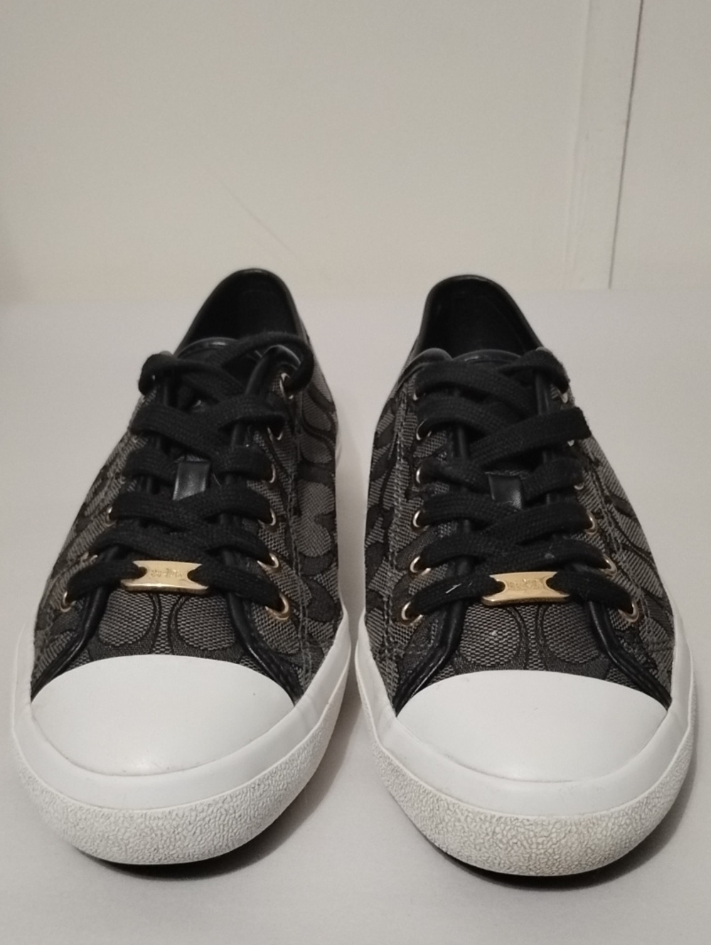 Coach Women's 9 Outline Signature Canva Jacquard Low-Top Sneakers with White Toe